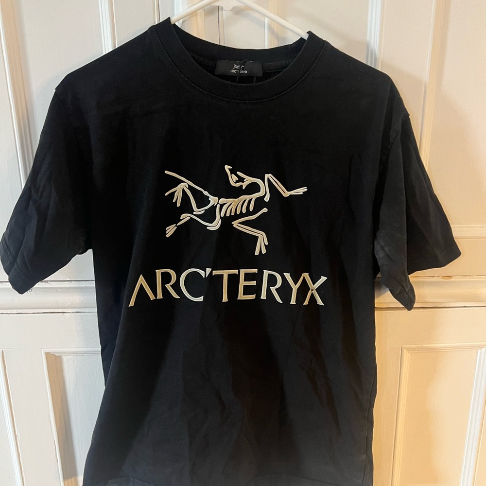 Arc'teryx Classic Black Tee
